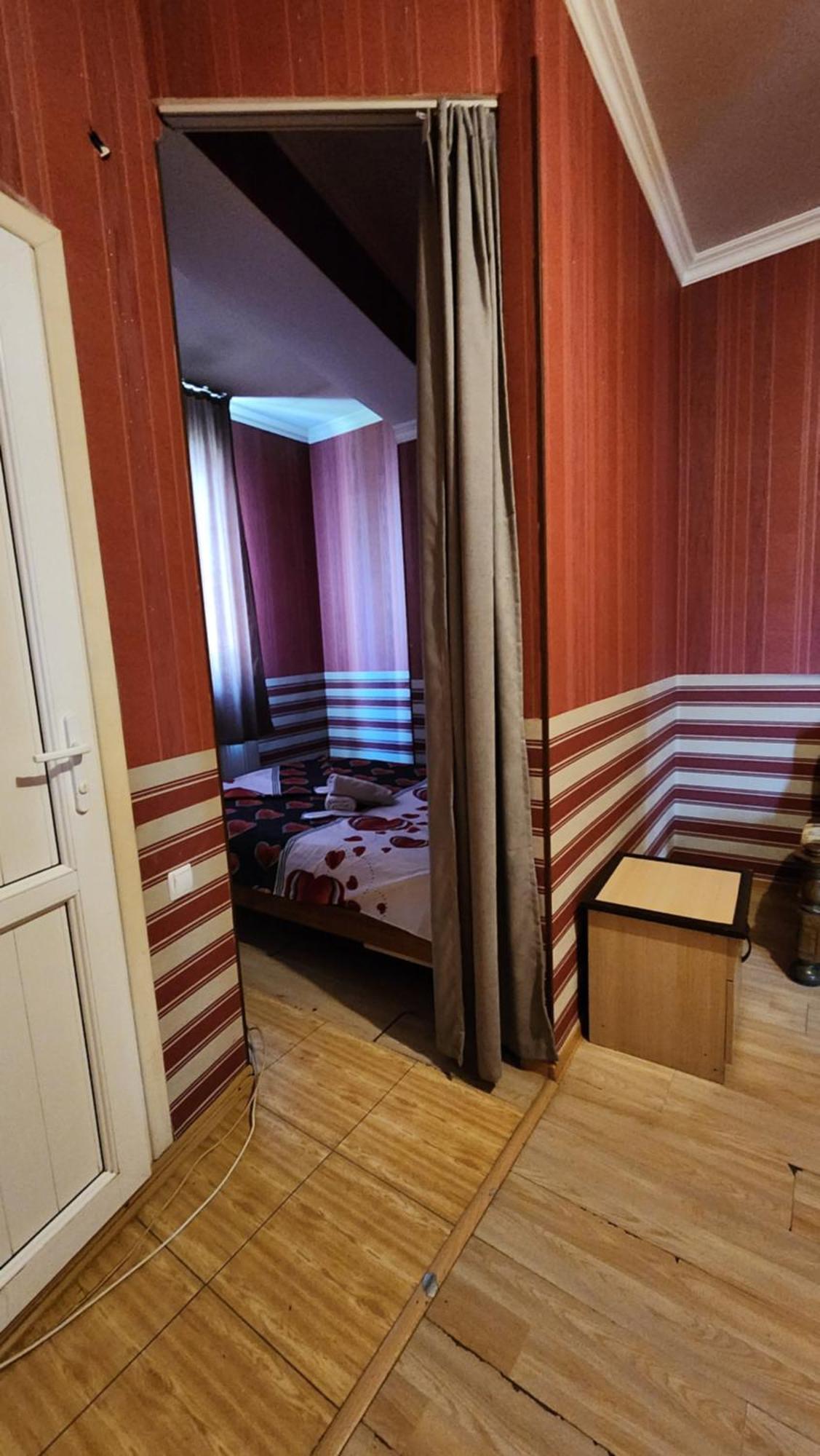 Hotel ,,Mega" Tbilisi Exterior foto